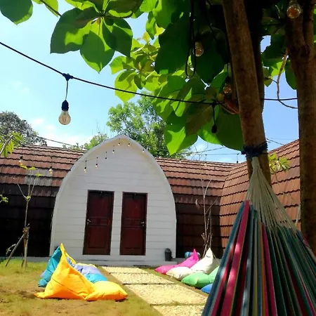 Gb Hostel Lembongan